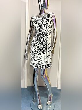 🏖️Summer Sale: Diane Von Furstenberg Minty Soft Green + Black Print Midi Dress